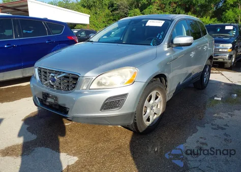 2012 Volvo Xc60 3.2 Premier z USA, uszkodzony, nr VIN YV4952DL4C2253871